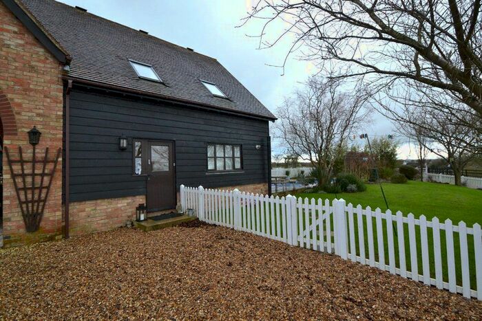 1 Bedroom Flat To Rent In Hollingdon Grange, Hollingdon, Leighton Buzzard, Bedfordshire LU7
