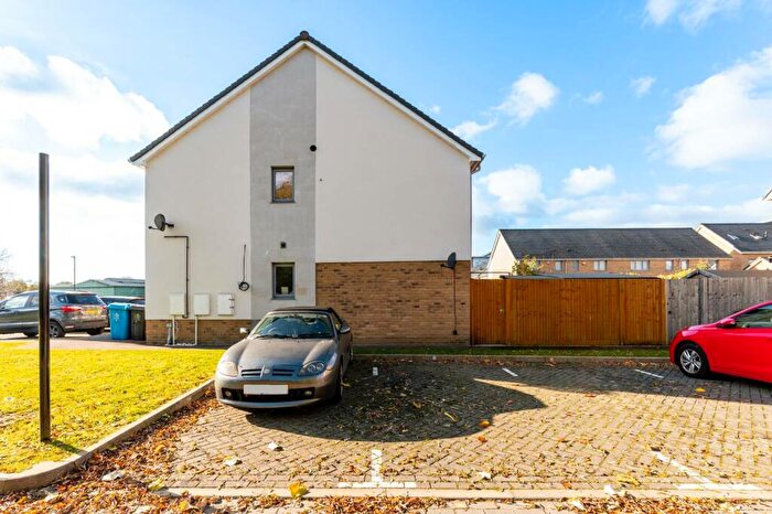 2 Bedroom End Of Terrace House To Rent In Wallingford Way, Maidenhead, SL6