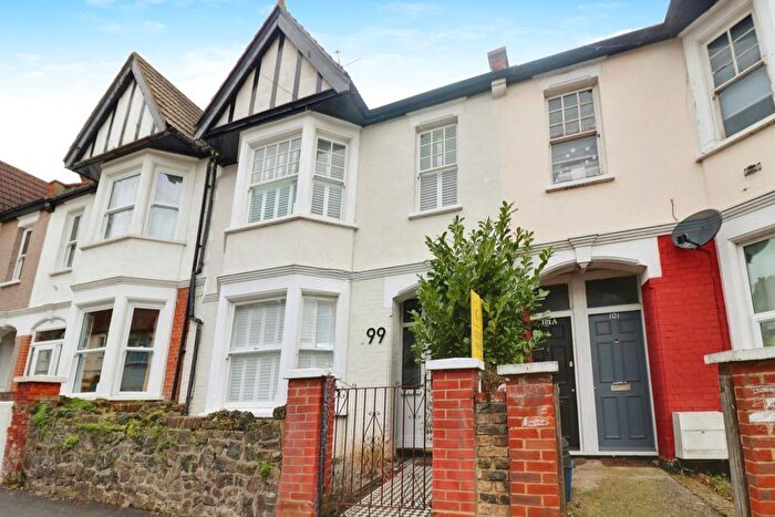 3 Bedroom Terraced House To Rent In Beedell Avenue, Westcliff-On-Sea, SS0