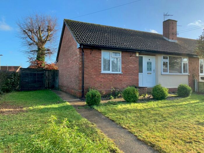 2 Bedroom Bungalow To Rent In Woolpit, IP30