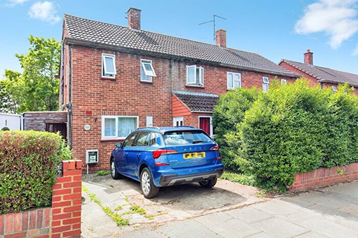 2 Bedroom Semi-Detached House For Sale In Eastern Avenue, Peterborough, PE1