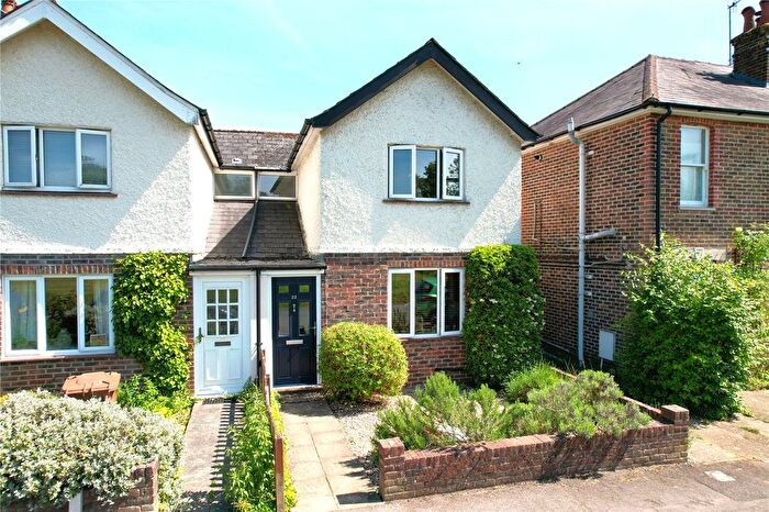 3 Bedroom Semi-Detached House For Sale In Oakdene Road, Peasmarsh, Guildford, Surrey, GU3