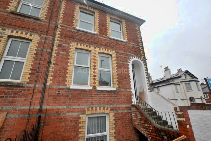1 Bedroom Flat To Rent In Tilehurst Road, Reading, RG1