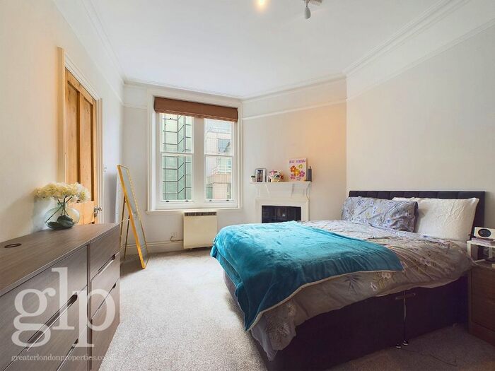 1 Bedroom Flat To Rent In Charing Cross Road, London, WC2H