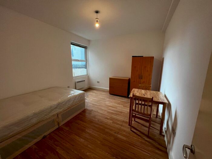 1 Bedroom Flat To Rent In Stamford Hill, London, N16