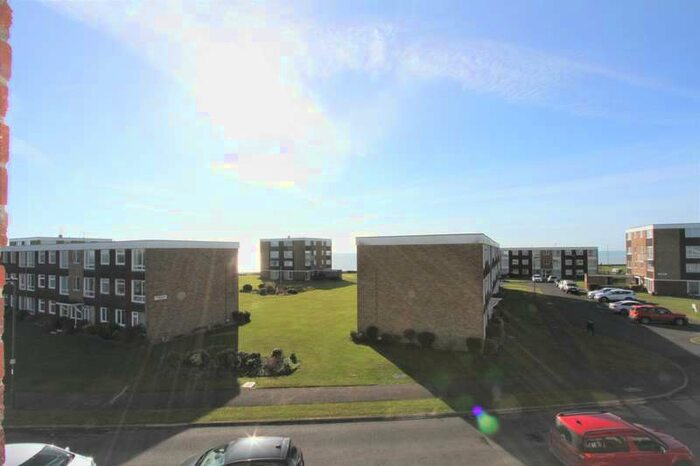 2 Bedroom Maisonette Flat To Rent In Drake Court, Rustington, BN16