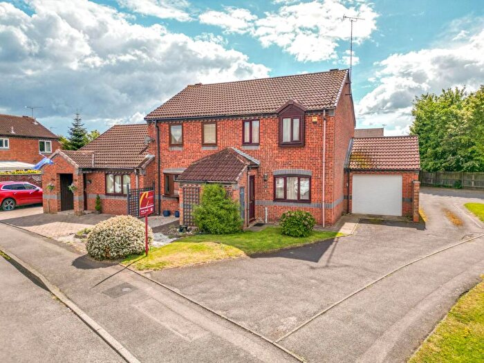 3 Bedroom End Of Terrace House For Sale In Farriers Way, Nuneaton, CV11