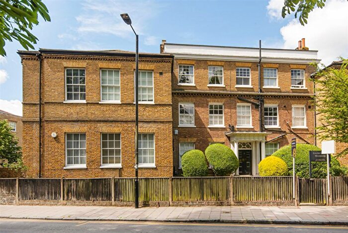 1 Bedroom Maisonette For Sale In Ealing Court Mansions, Ealing, W5