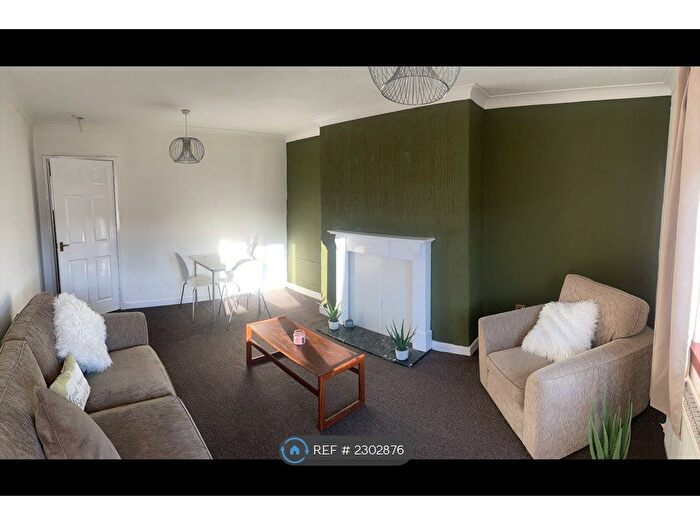 2 Bedroom Flat To Rent In Armadale Path, Glasgow, G31