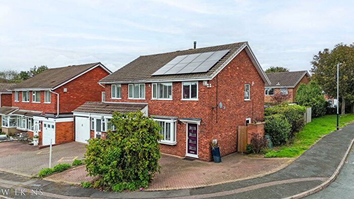 3 Bedroom Semi Detached House For Sale In Cornel, Tamworth, Staffordshire, B77