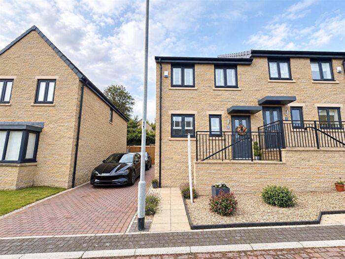 3 Bedroom Semi-Detached House For Sale In Shears Drive, Brighouse, HD6