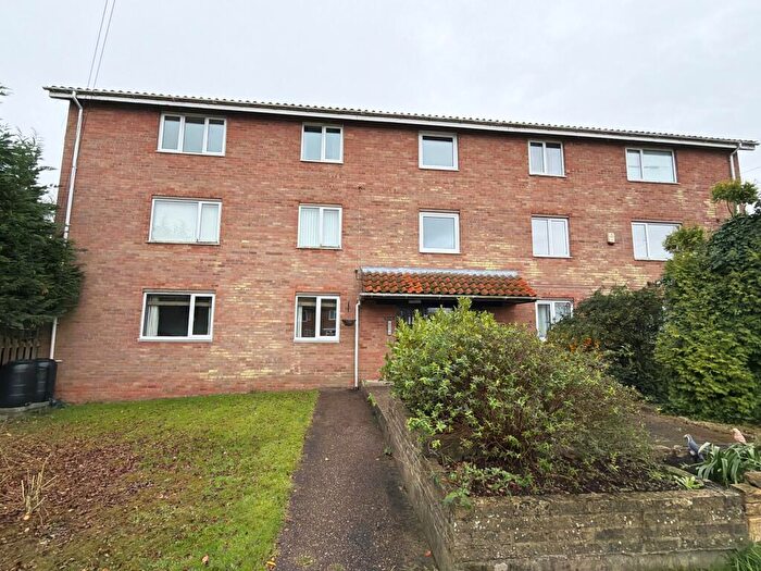 2 Bedroom Flat To Rent In Khormaksar Drive, Nocton, LN4