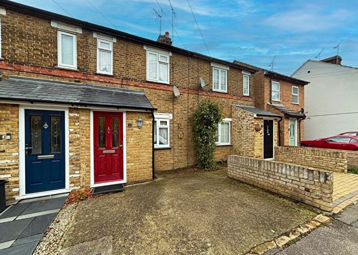 2 Bedroom Terraced House For Sale In Wharf Road, Brentwood, CM14