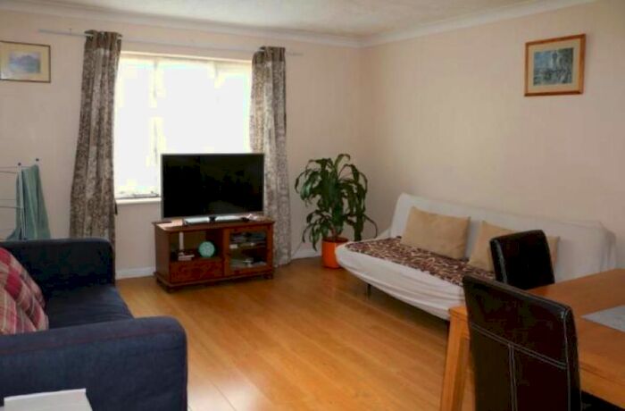 2 Bedroom Flat To Rent In Sheppard Drive, London SE16