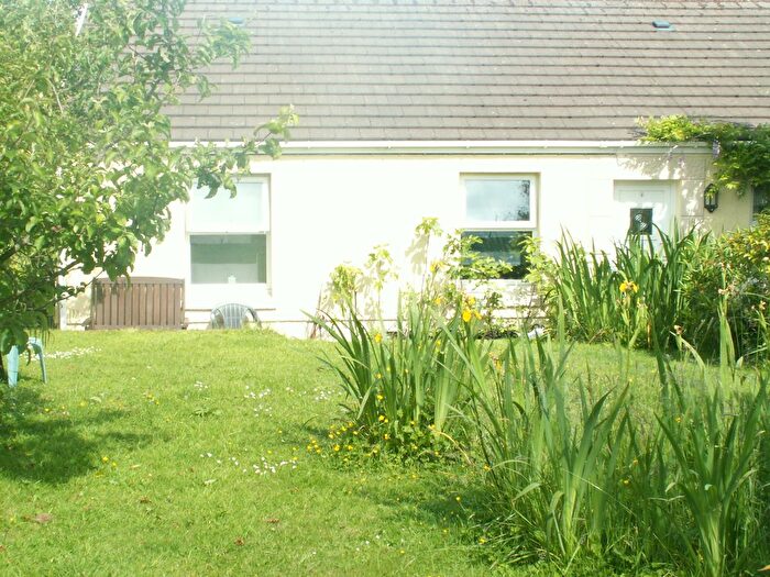 3 Bedroom Detached Bungalow For Sale In Cynheidre, Llanelli, SA15