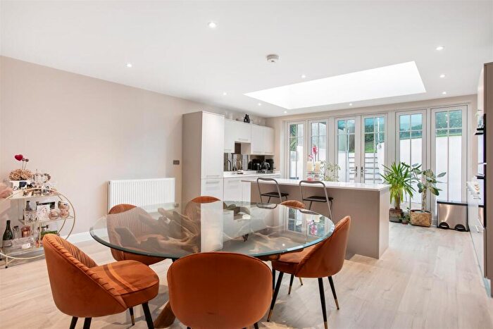 4 Bedroom Detached House For Sale In Pampisford Road, Purley, CR8