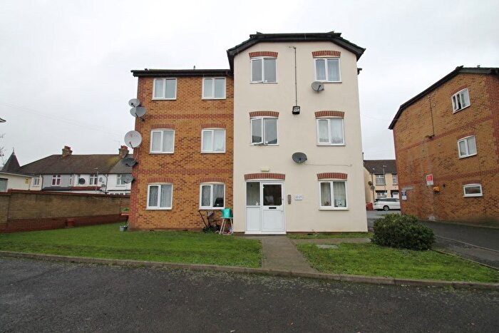 2 Bedroom Flat To Rent In St Erkenwald Mews, Barking, Barking, IG11