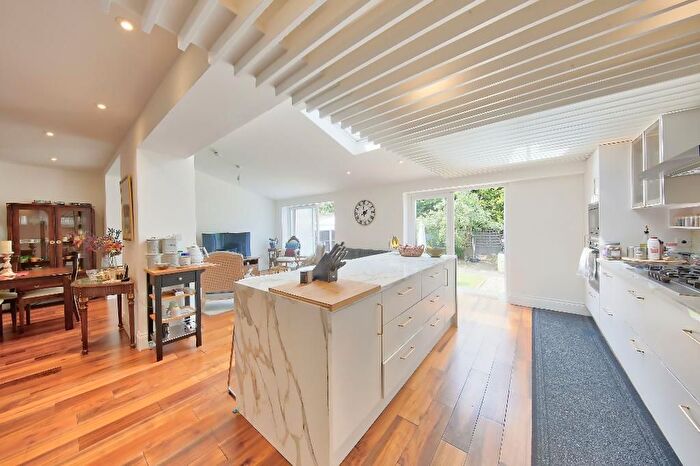 6 Bedroom End Terrace House For Sale In Elsrick Avenue, Morden, SM4