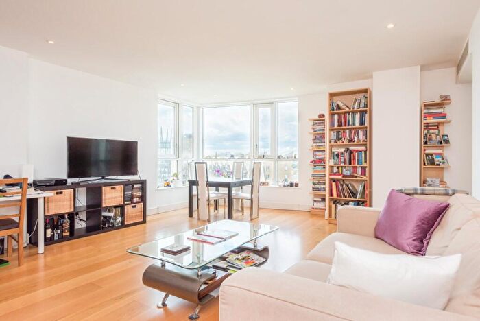 1 Bedroom Flat To Rent In Westferry Circus, Canary Wharf, E14