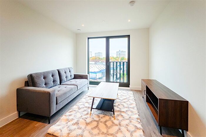 1 Bedroom Flat For Sale In Belmont Wharf, Glasswater Locks, B4