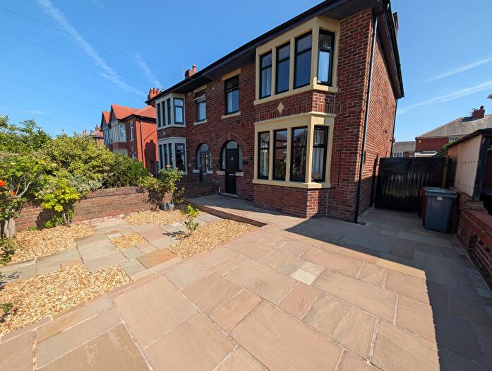 3 Bedroom Semi Detached House To Rent In St Lukes Road, Blackpool, FY4