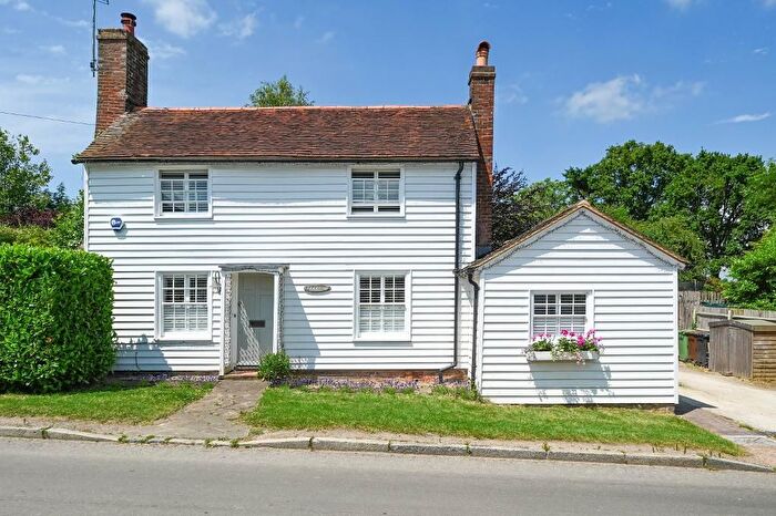 3 Bedroom Detached House For Sale In Iden Green Road, Iden Green, Kent, TN17