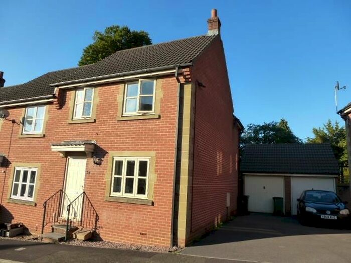 3 Bedroom Property To Rent In Rivers Reach, Frome BA11