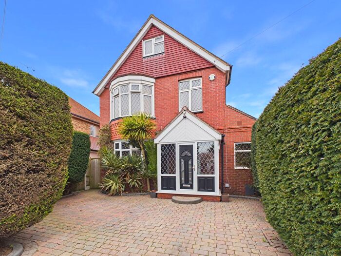5 Bedroom Detached House For Sale In Beaumont Road, Worthing, BN14