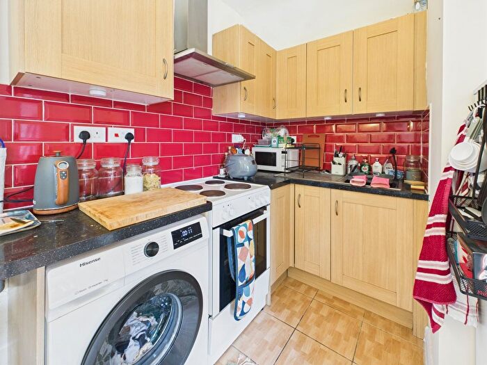 1 Bedroom Flat To Rent In Bangors Cottages, Norwood Lane, Iver, Buckinghamshire, SL0