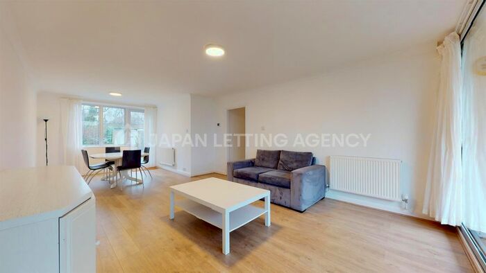 3 Bedroom Flat To Rent In Thackeray Court, Ealing, London, W5