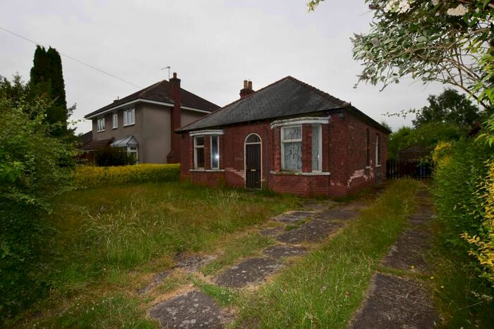 2 Bedroom Bungalow For Sale In Willingham Road, Knaith Park, Gainsborough, DN21