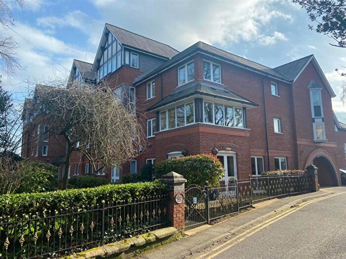 2 Bedroom Flat For Sale In Kedleston Road, Derby, DE22