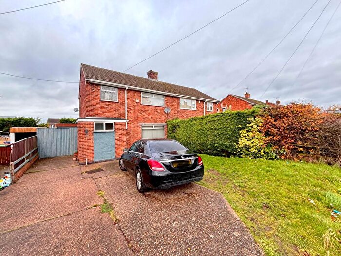 3 Bedroom Semi-Detached House To Rent In Beacon Drive, Kirkby-In-Ashfield, NG17