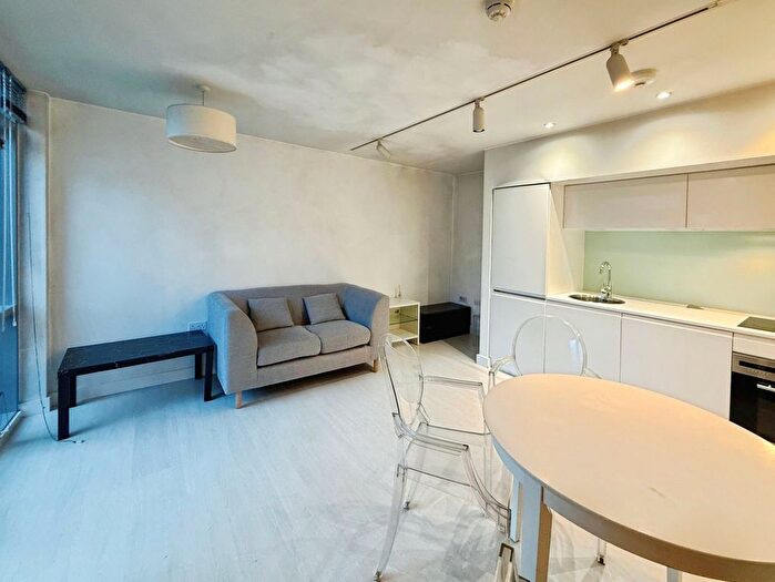 2 Bedroom Flat To Rent In Manor Mills, Ingram Street, Leeds, West Yorkshire, LS11