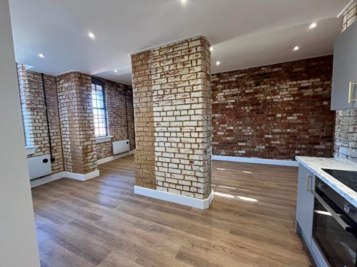 1 Bedroom Apartment To Rent In Dunster Street, Northampton, NN1