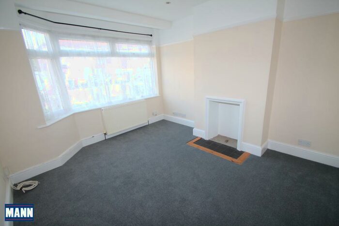 3 Bedroom End Of Terrace House To Rent In Mayfair Road, Dartford, DA1