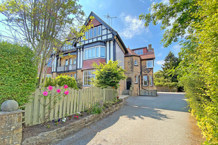 2 Bedroom Apartment To Rent In Harlow Oval, Harrogate, HG2