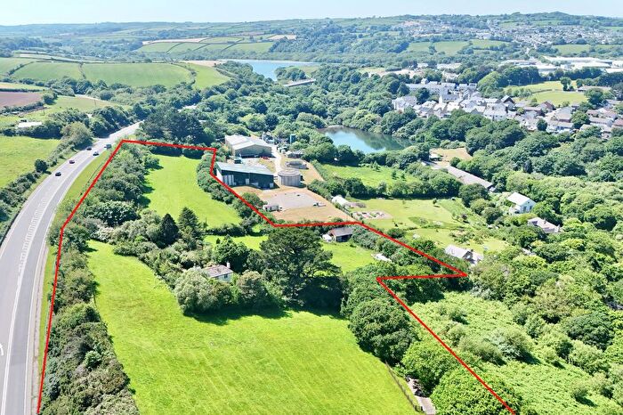 4 Bedroom Detached House For Sale In College Wood, Penryn, TR10