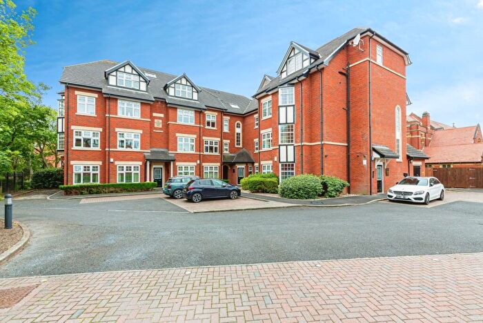 3 Bedroom Apartment To Rent In Old Vicarage Court, Lytham St Annes, FY8
