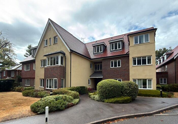 2 Bedroom Retirement Property For Sale In Flat Ashcroft Place, Epsom Road, Leatherhead, Surrey, KT22