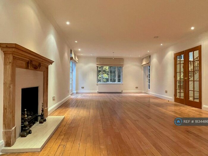 4 Bedroom Semi-Detached House To Rent In Bunkers Hill, London, NW11