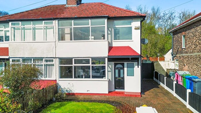 3 Bedroom Semi Detached House For Sale In Brownhill Drive, Padgate, WA1