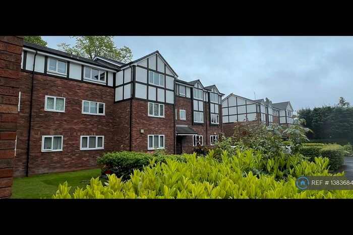 2 Bedroom Flat To Rent In Cranford House, Monton, Manchester, M30