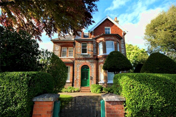 Studio To Rent In Lansdowne Road, Worthing, West Sussex, BN11