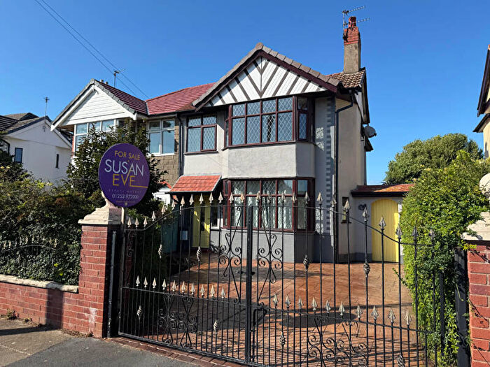 3 Bedroom Semi-Detached House For Sale In Luton Road - Thornton Cleveleys -, FY5