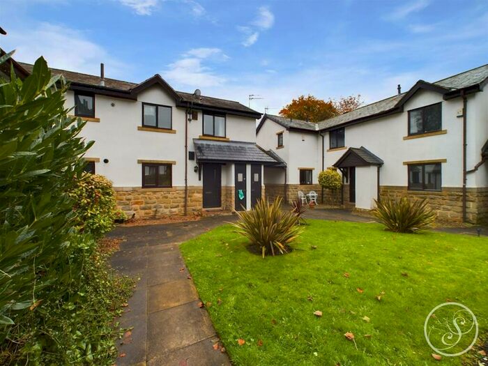 1 Bedroom Flat To Rent In Park Avenue, Roundhay, Leeds, LS8