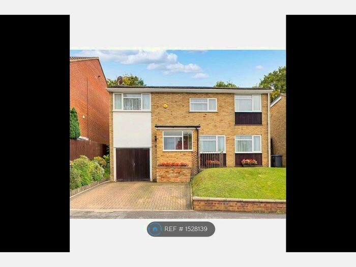 4 Bedroom Detached House To Rent In Green Hill, High Wycombe, HP13
