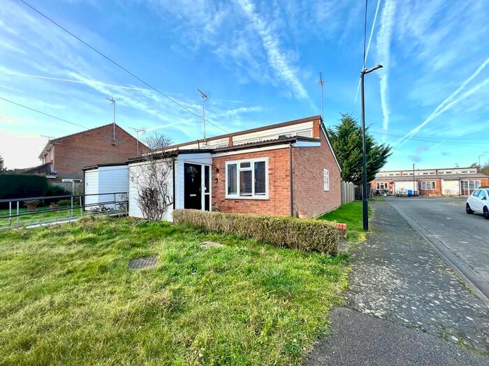 2 Bedroom Terraced Bungalow To Rent In Dawson Close, Windsor, SL4