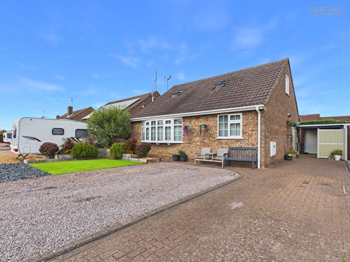 3 Bedroom Detached Bungalow For Sale In Borrowdale Close, Peterborough, PE4