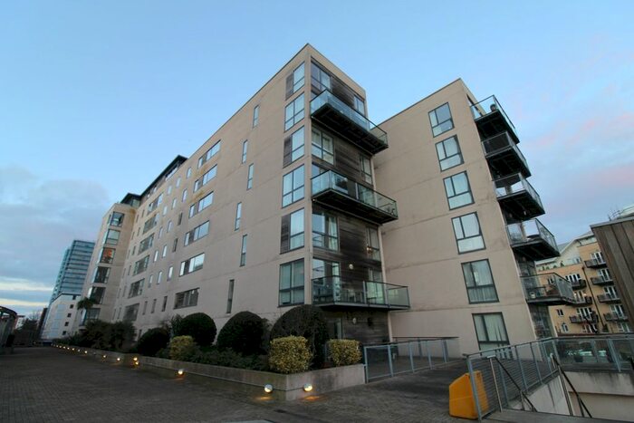 2 Bedroom Flat To Rent In Falcon Drive, Cardiff CF10